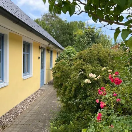 Ferienhaus In Mit Terrasse By Interhome